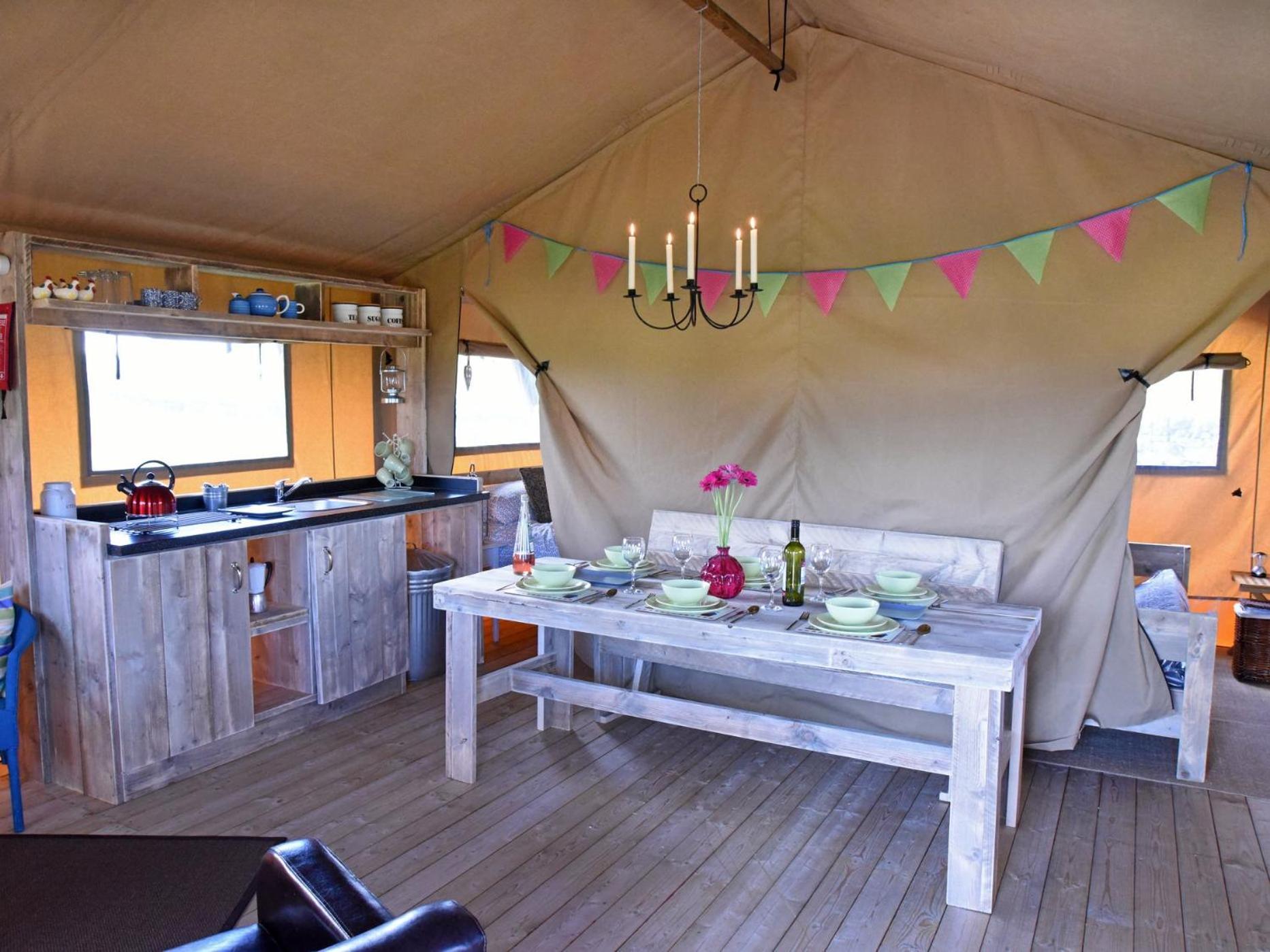 Carr'S Hill Luxury Safari Tents Denny 객실 사진
